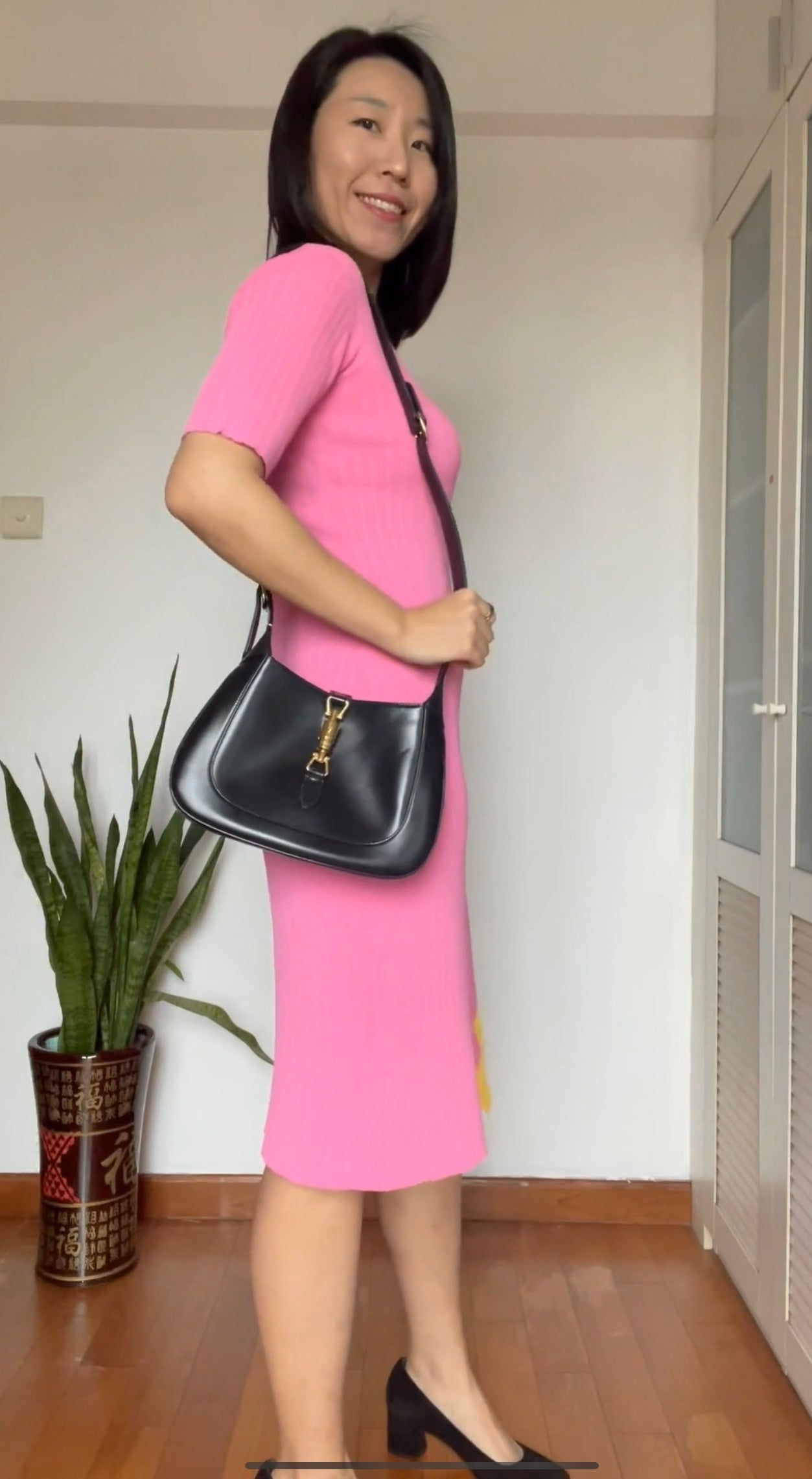 Gucci Jackie Adjustable Strap Leather Black Handbag