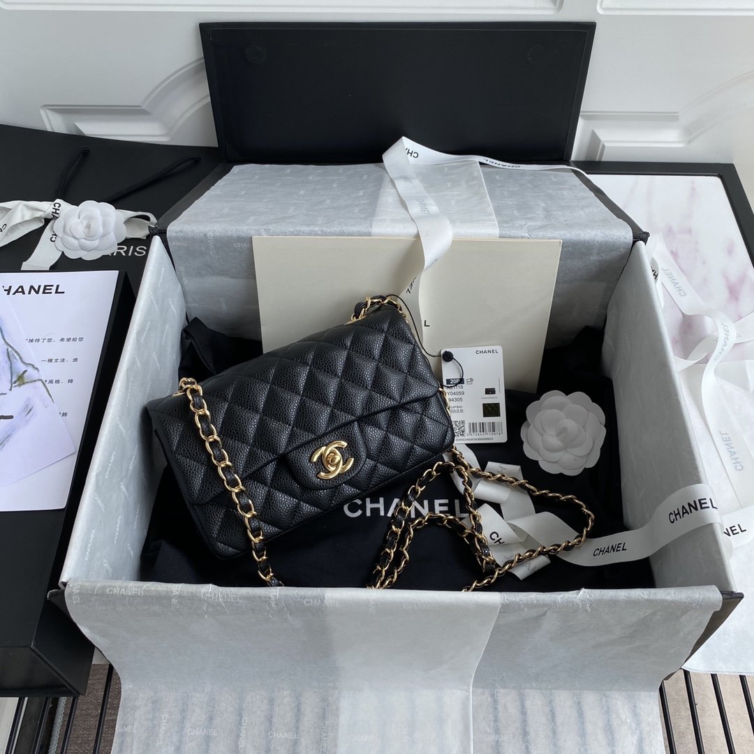 CHLMini Classic 6.7in 17cm Black Mini Bag