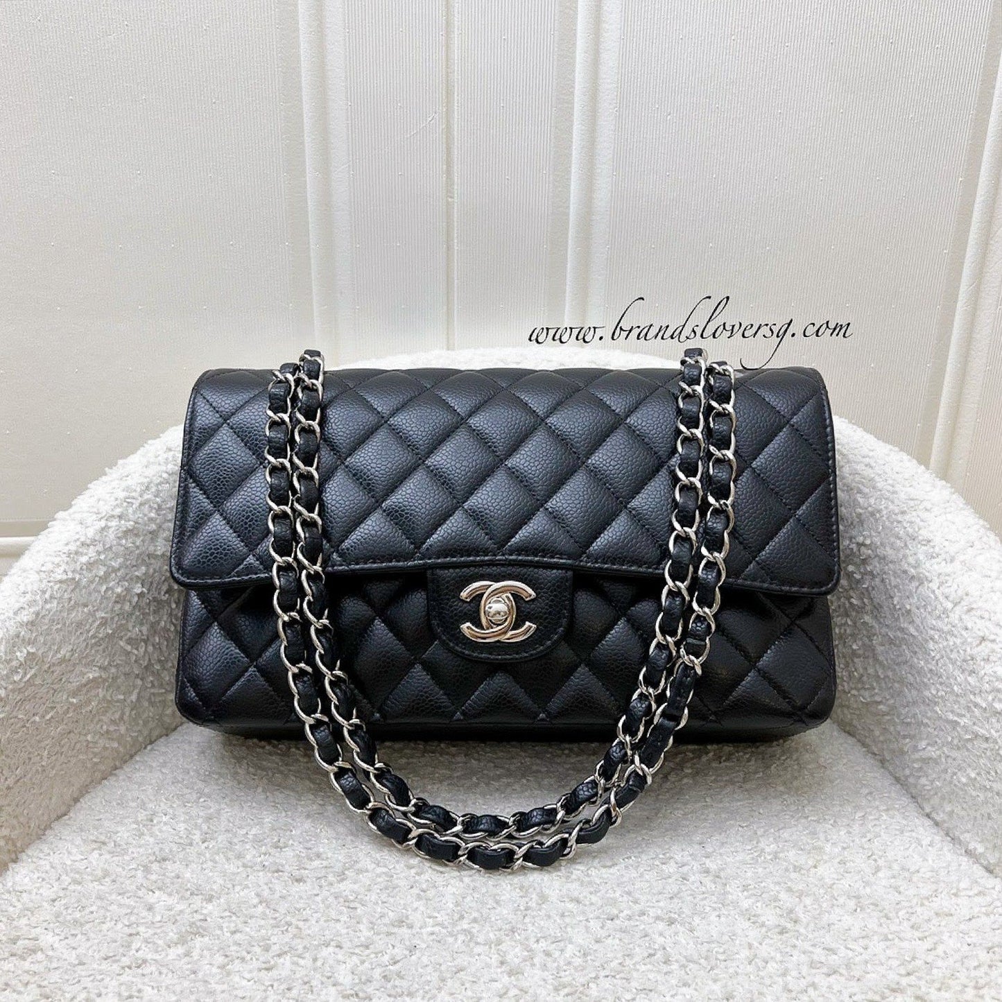 Chanel [Local Full Set - Original Receipt - Jun 2021] Medium Classic Flap CF in Black Caviar and SHW (Model: ) Accessory