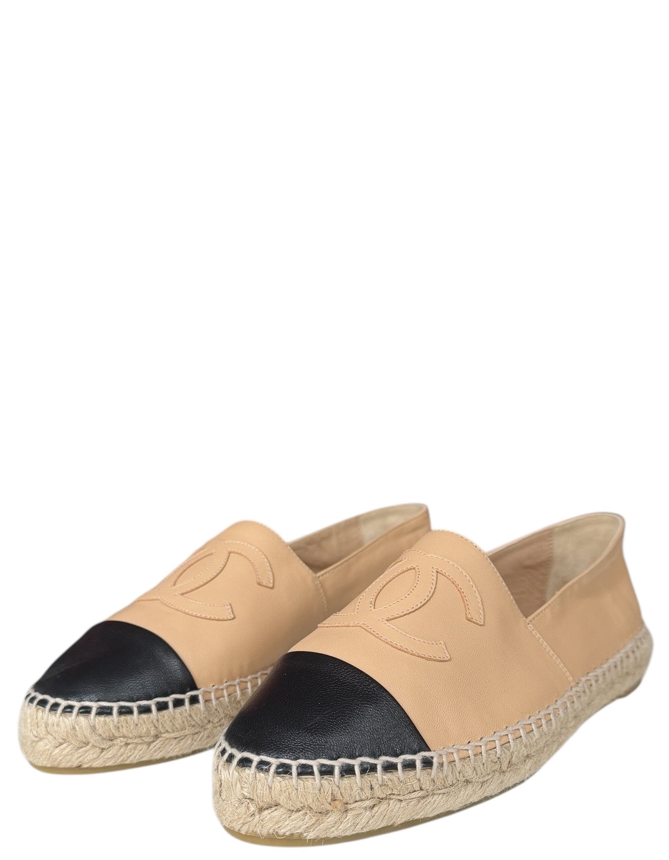 Chanel NEW Beige/Black CC Espadrilles sz 39 Accessory