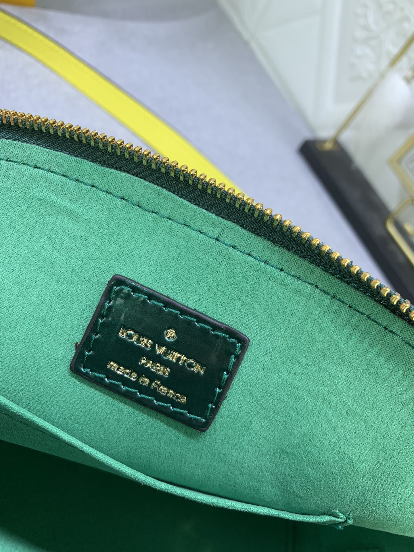 EN - Luxury LUV 834 Travel Bag