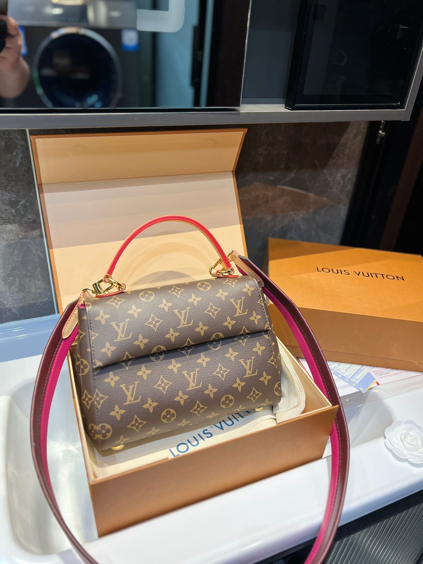 EN - Luxury LUV 738 Travel Bag