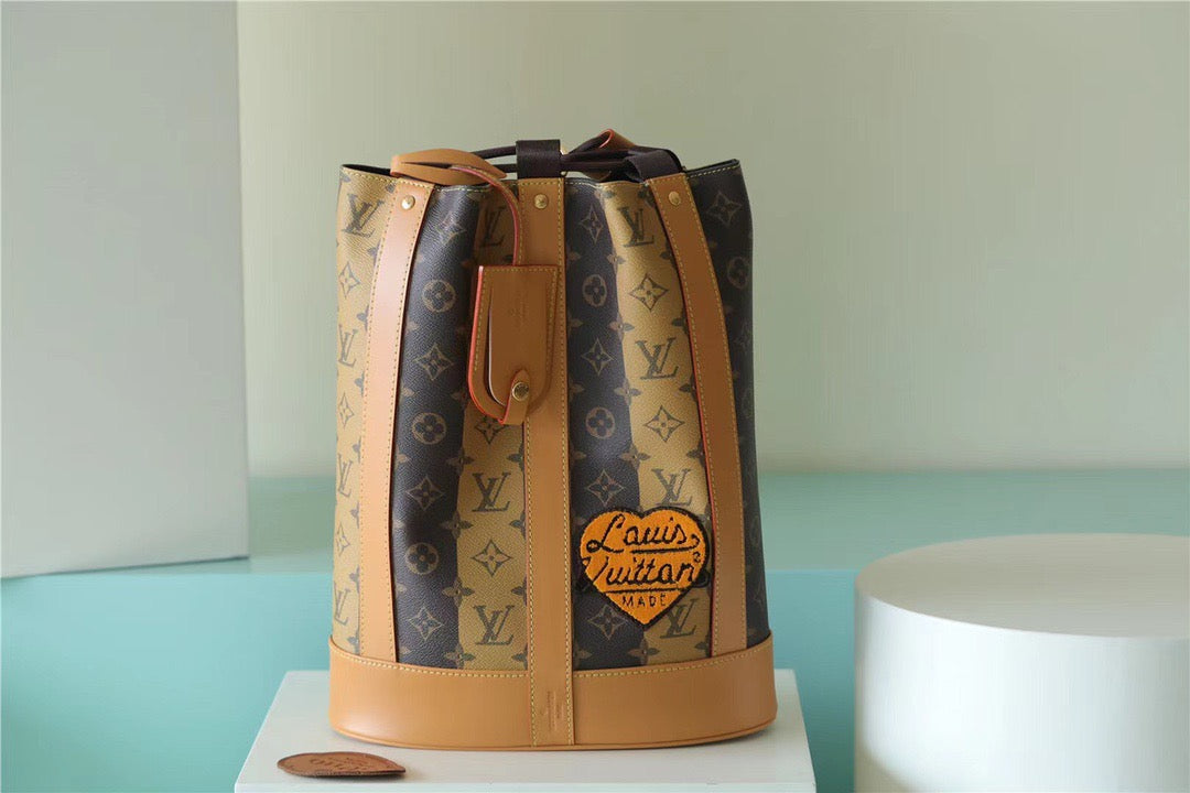 Top Quality Randonee Messenger Stripes For Men Monogram Brown Crossbody Bag