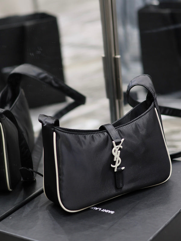 YSL Saint Laurent Ysl Saint Laurent Bags 165 Travel Bag