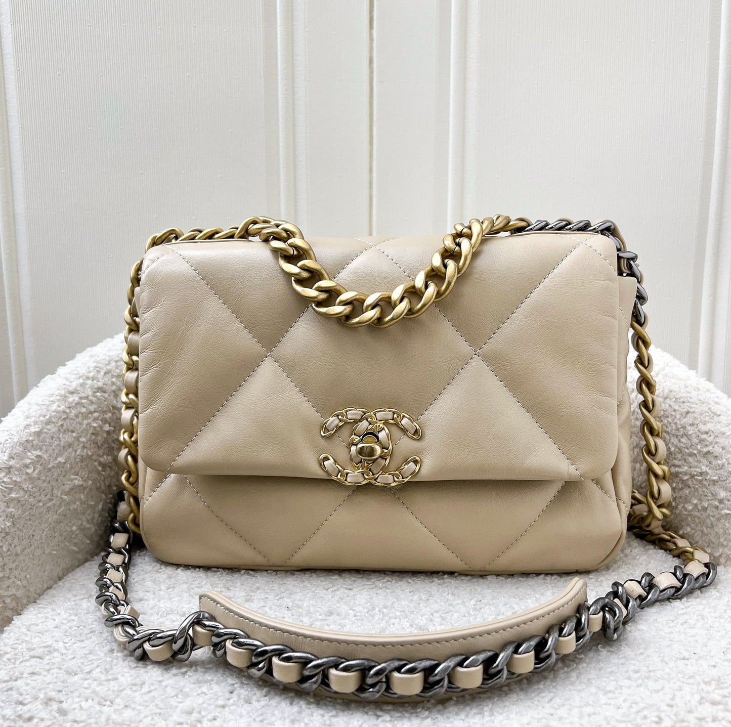 Chanel 19 Small Flap in Beige Lambskin and 3-Tone Hardware Accessory