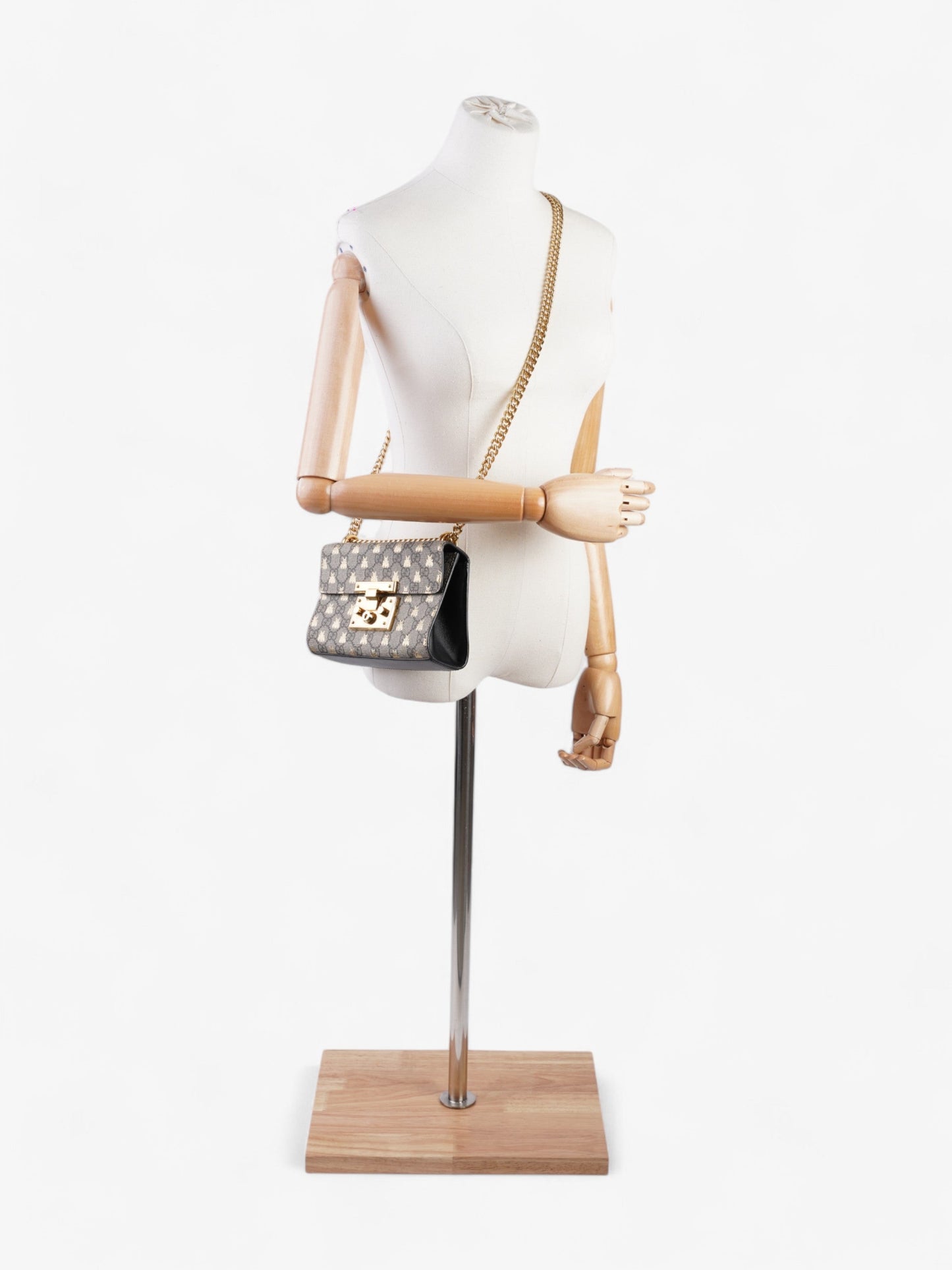 Gucci Padlock Bee Shoulder Supreme Coated Canvas Small Shoulder Bag