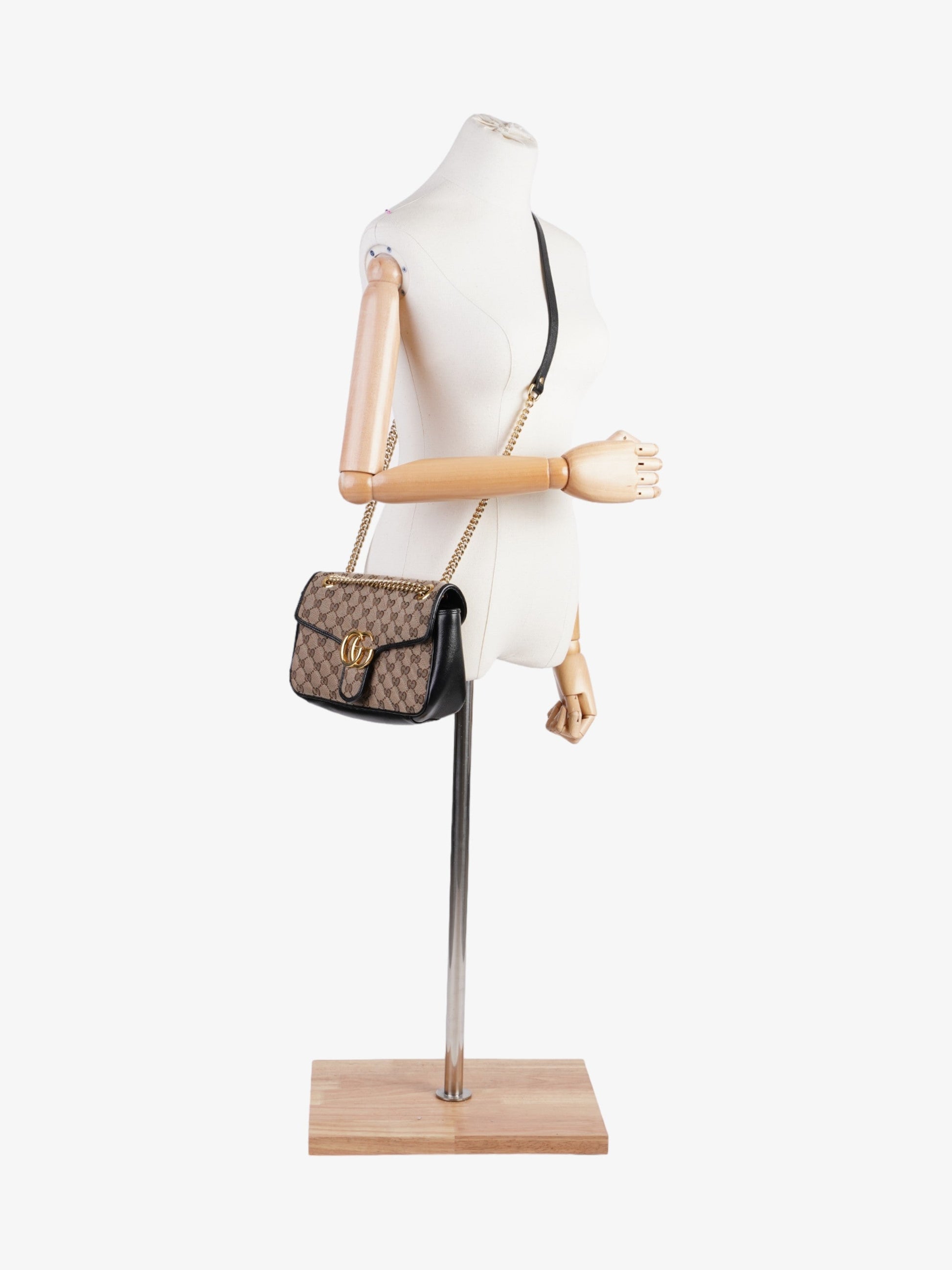 Gucci Marmont Flap And Ebony Supreme Small Shoulder Canvas Black Shoulder Bag