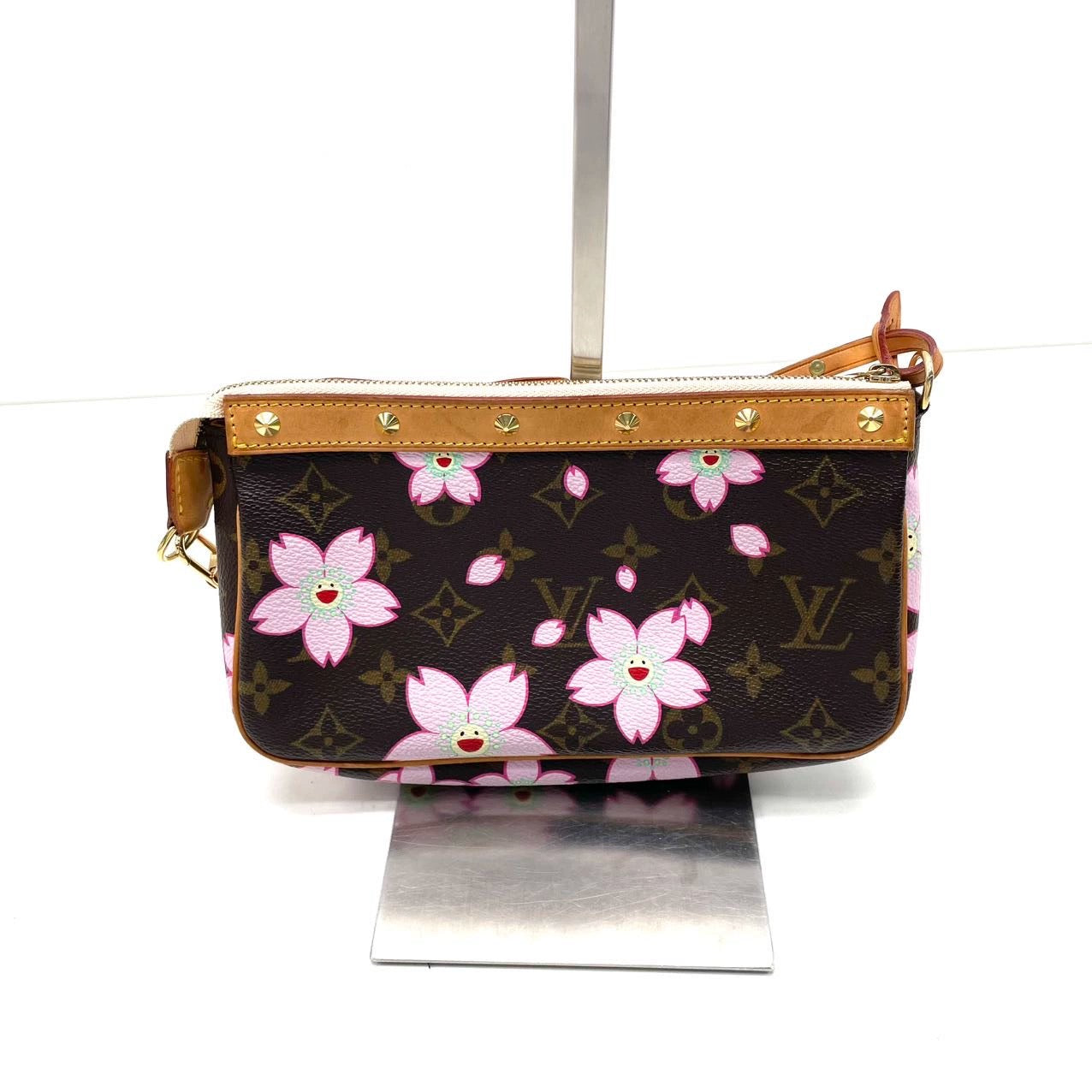 Louis Vuitton x Takashi Murakami Cherry Blossom Pochette Clutch Bag Accessoire 1