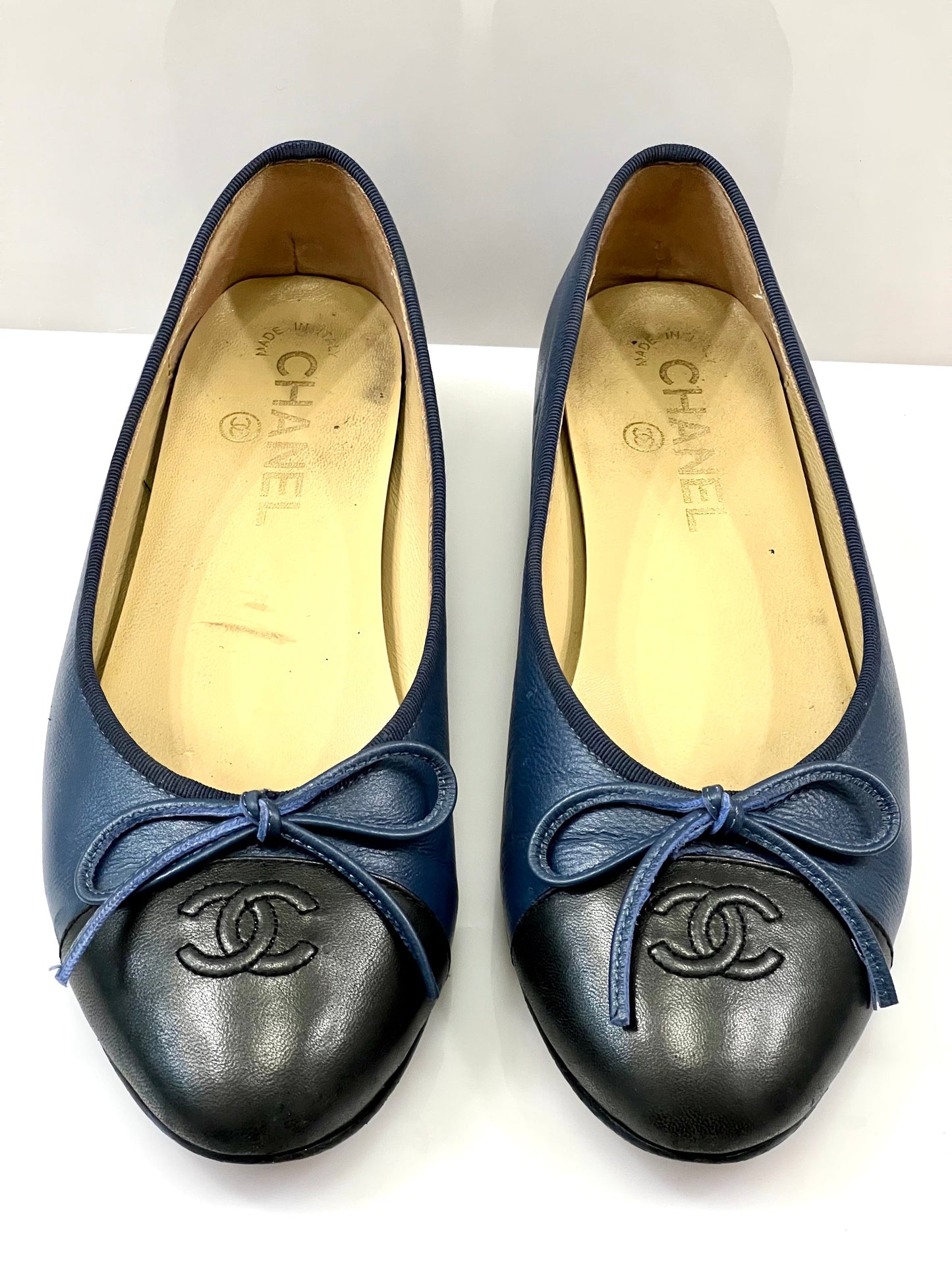 Chanel CC BALLET FLATS Leather Shoes