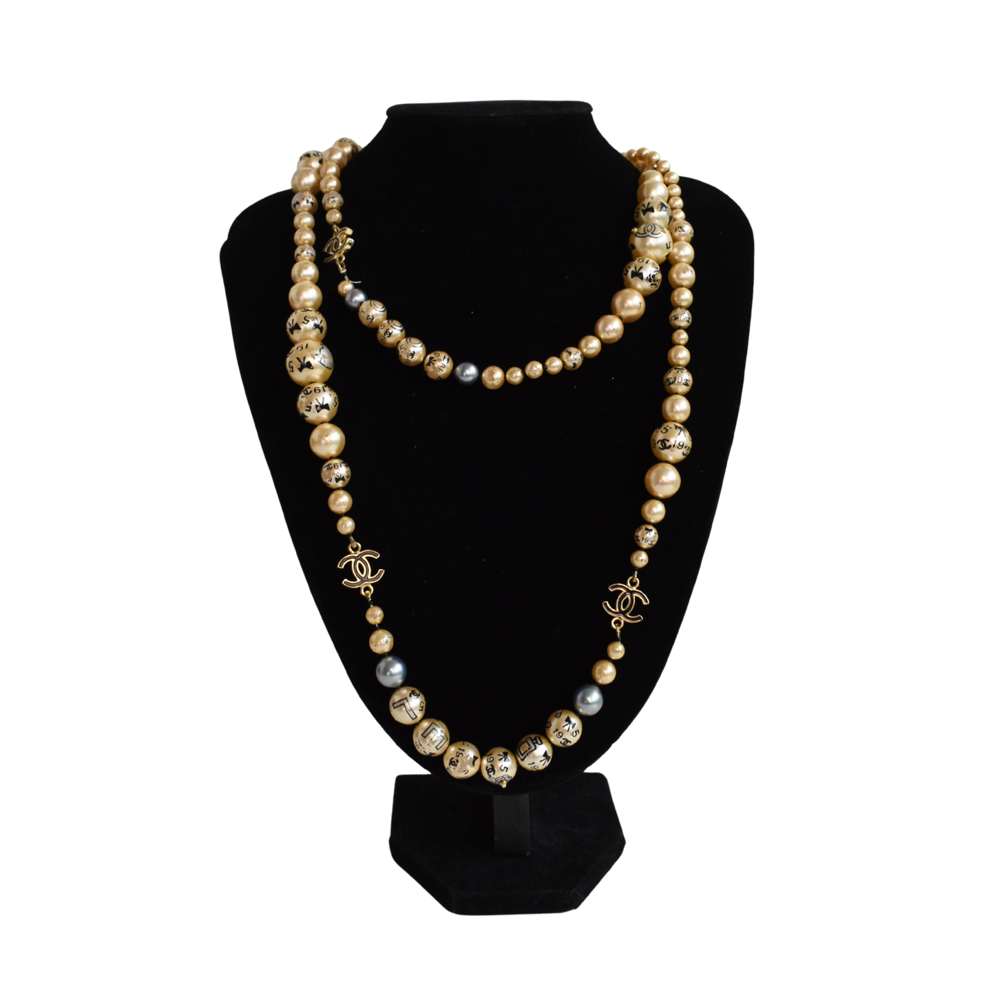 Graduated Pearl Necklace Classic
