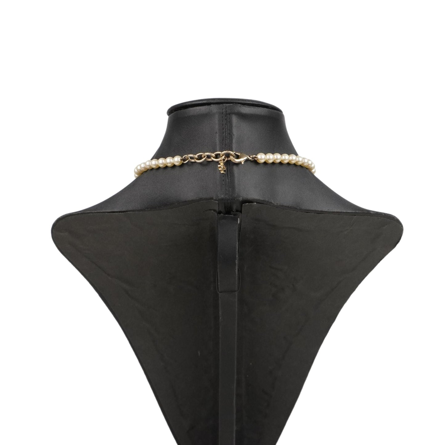 Graduated Pearl Necklace Signature