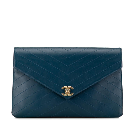 Chanel CC Chevron Calfskin Envelope SHG-Nah7n1 Clutch Bag