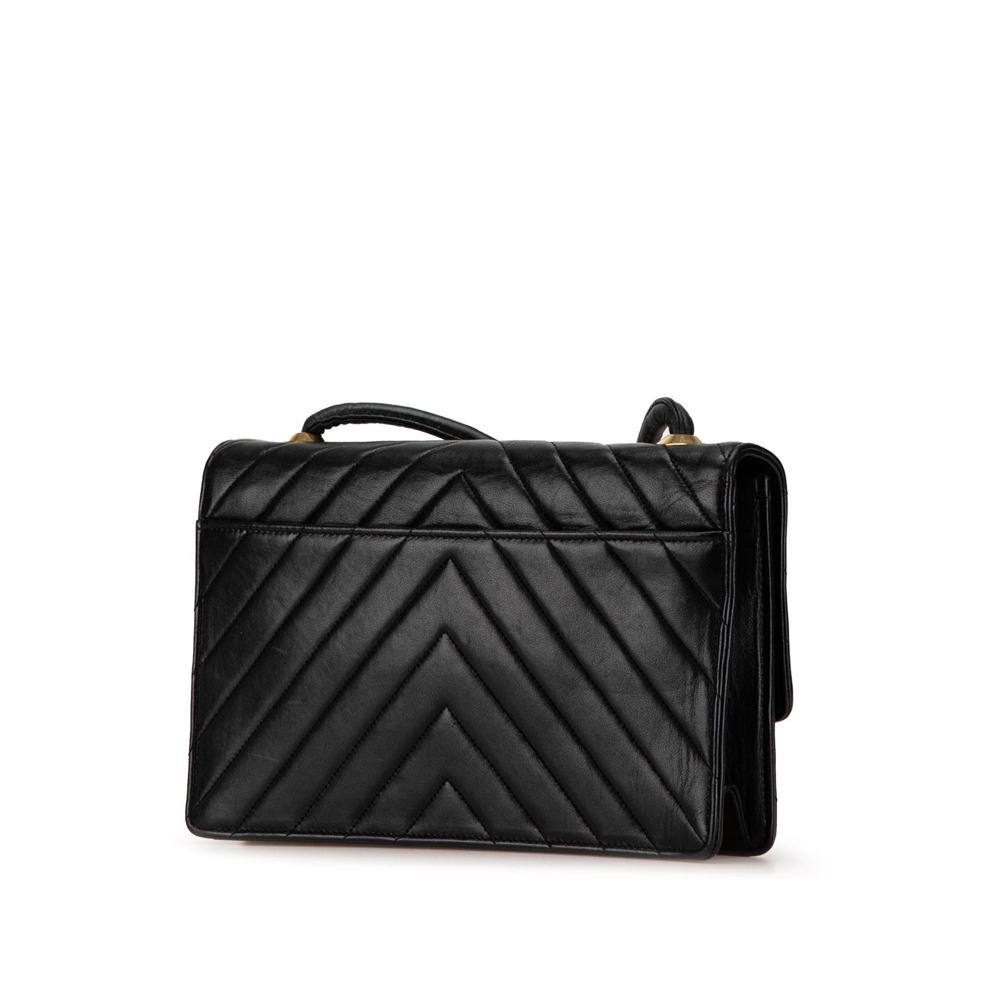 Chanel CC Chevron Lambskin SHG-N7XQs1 Crossbody Bag