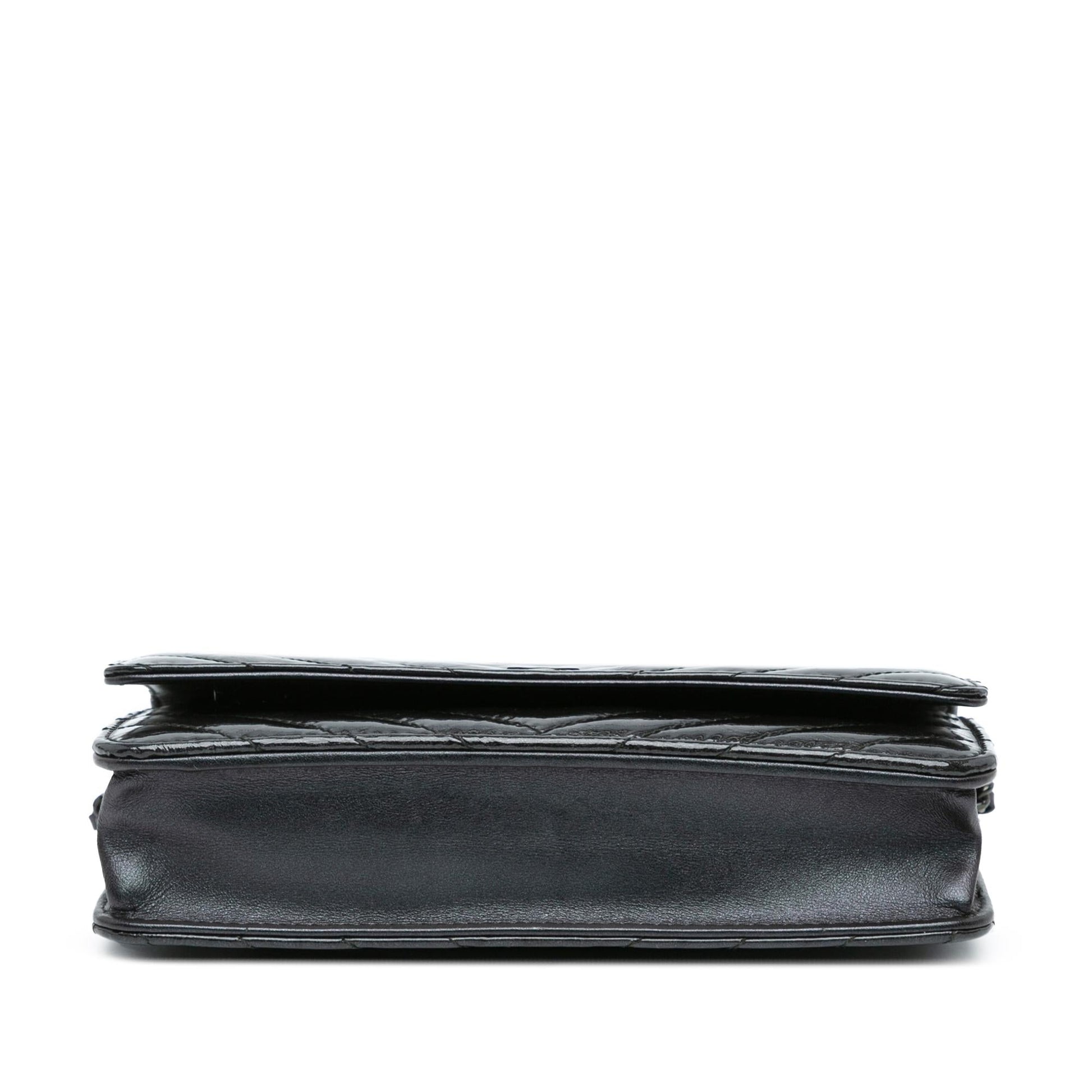 Chanel CC Chevron Quilted Crumpled Calfskin On Wallet Case