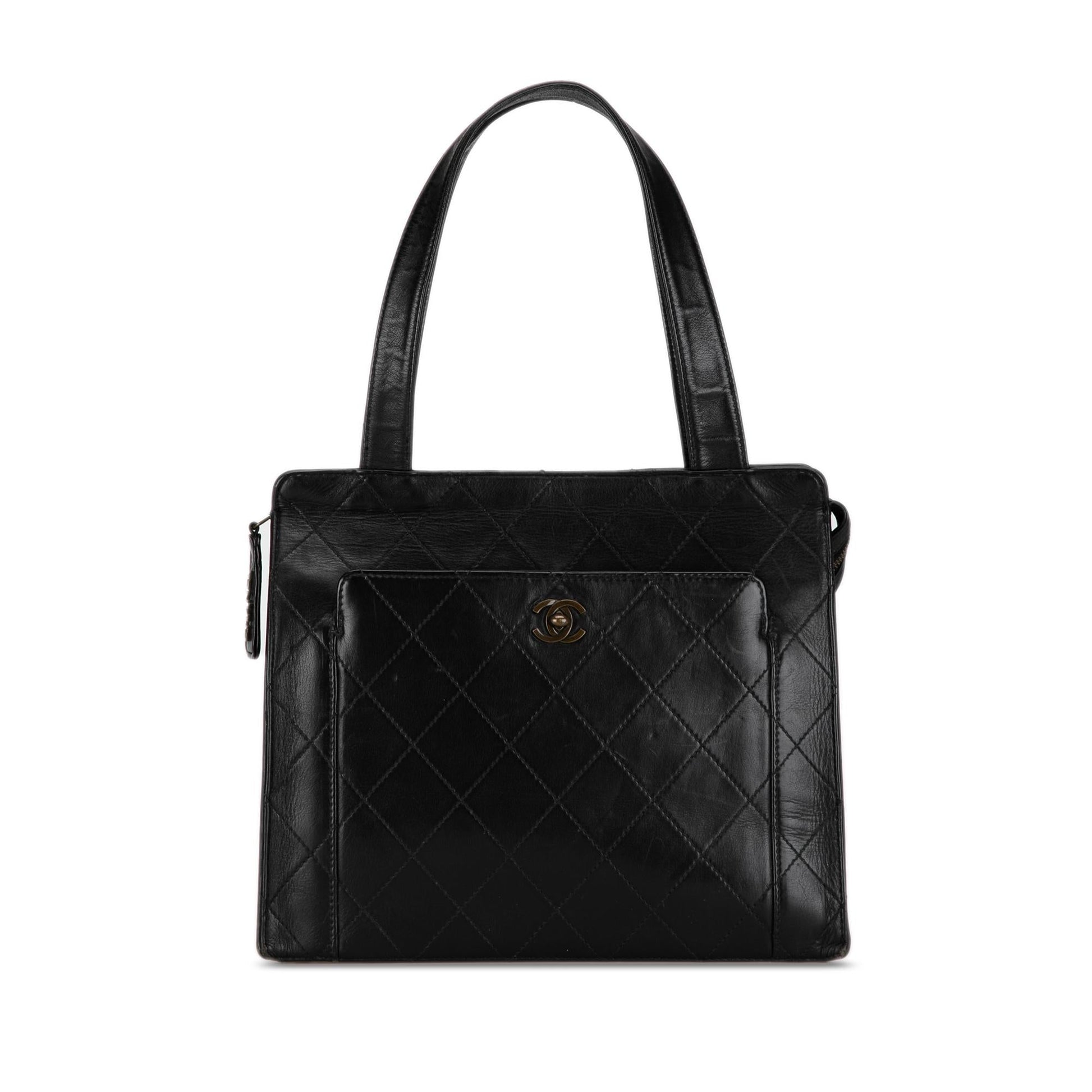 Chanel CC Quilted Calfskin SHG-0ZYubi Tote Bag