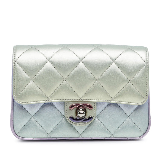 Chanel Iridescent Lambskin Wristlet SHG-OsxRyI Clutch Bag