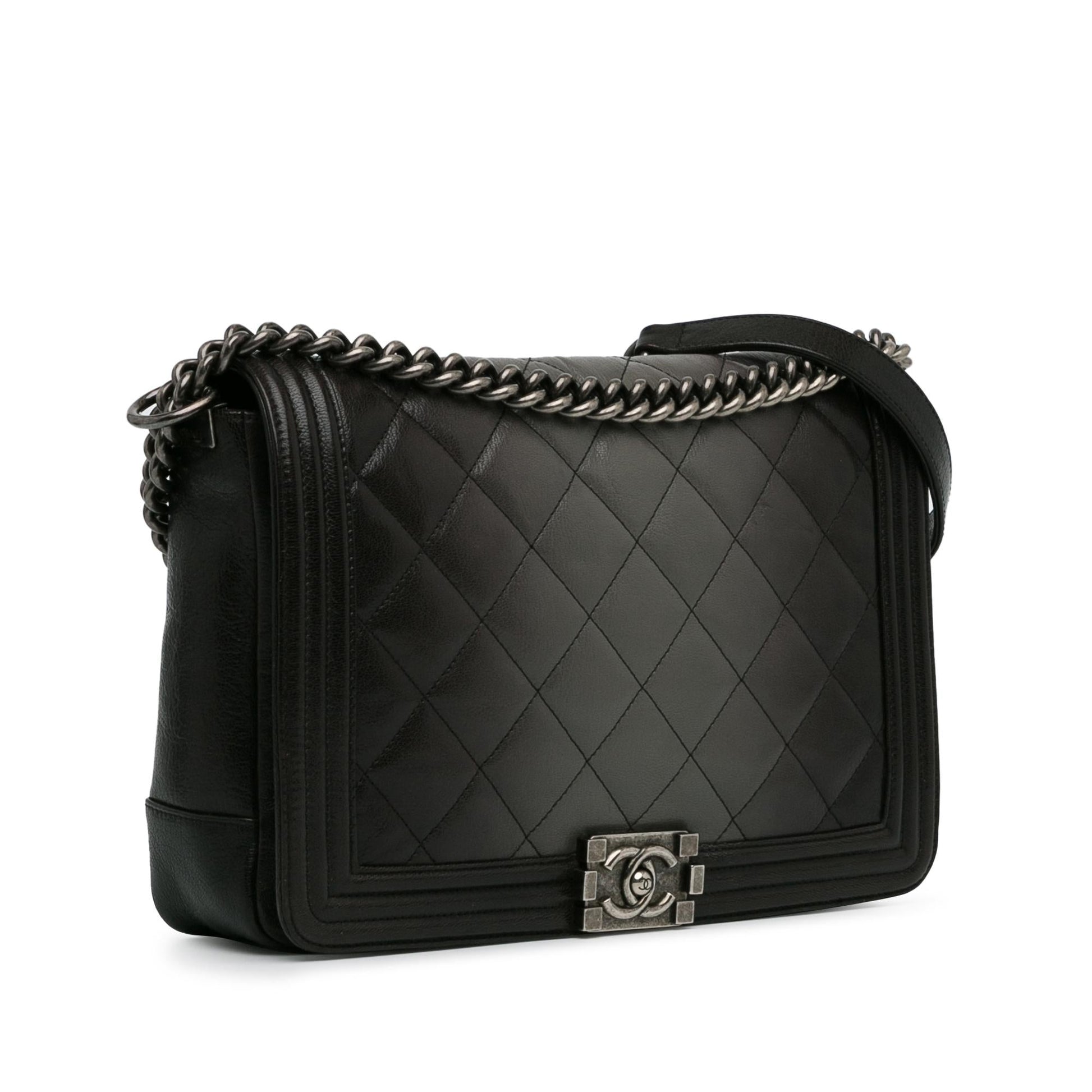 Chanel Ombre Calfskin Boy Flap SHG-hOtY0Z Handbag