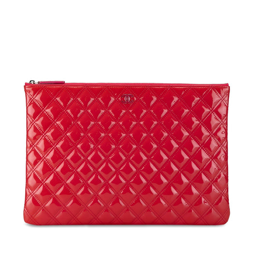Chanel Quilted Patent O SHG-5Pt1t3 Leather Clutch Bag