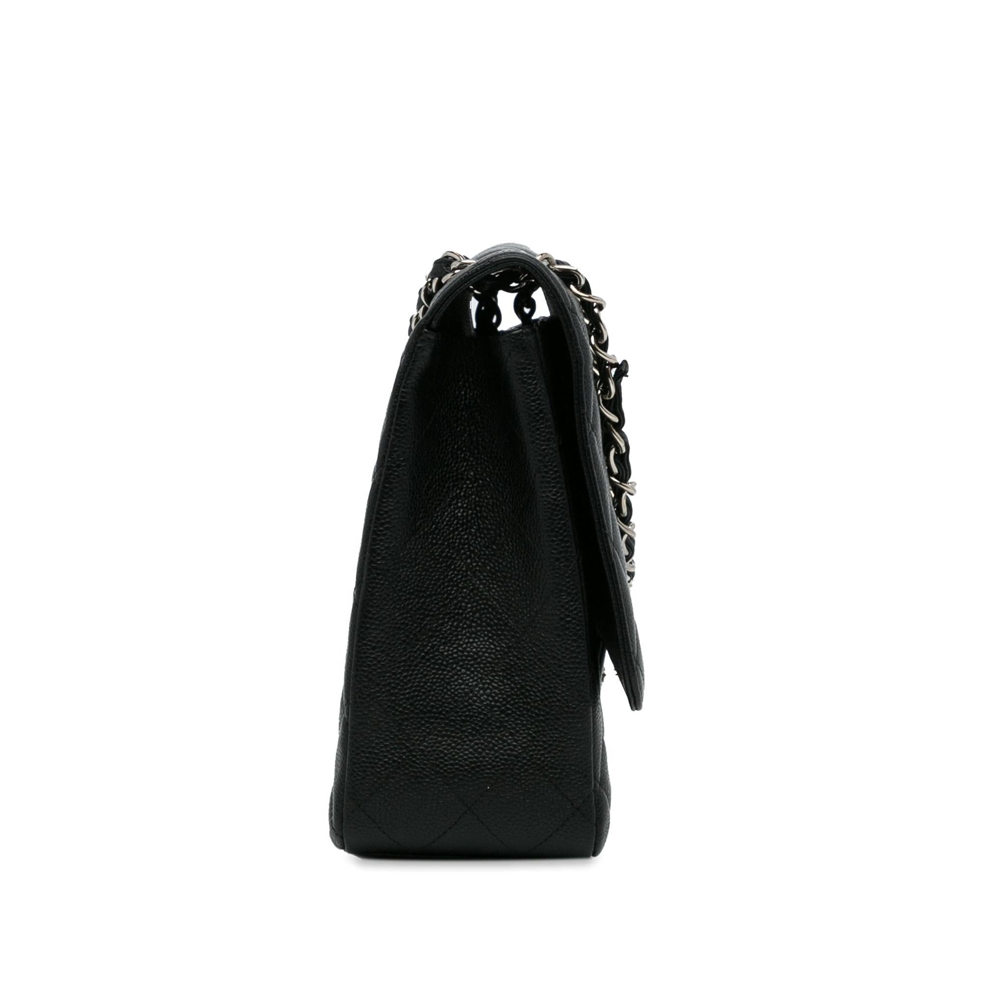 Chanel Maxi Classic Caviar Single Flap SHG-QSdaKq Handbag