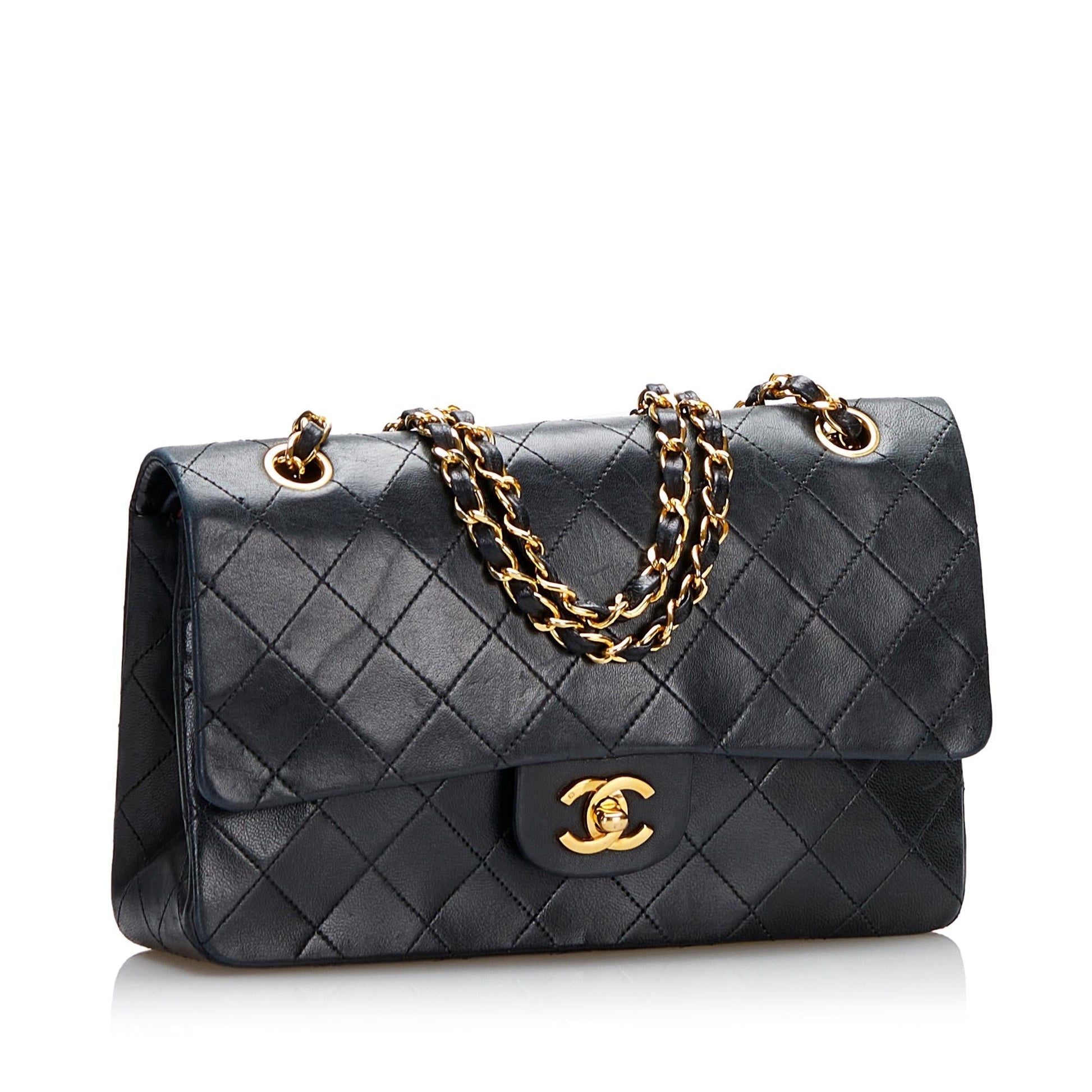 Chanel Classic Lambskin Double Flap SHG-YOEFpa Handbag