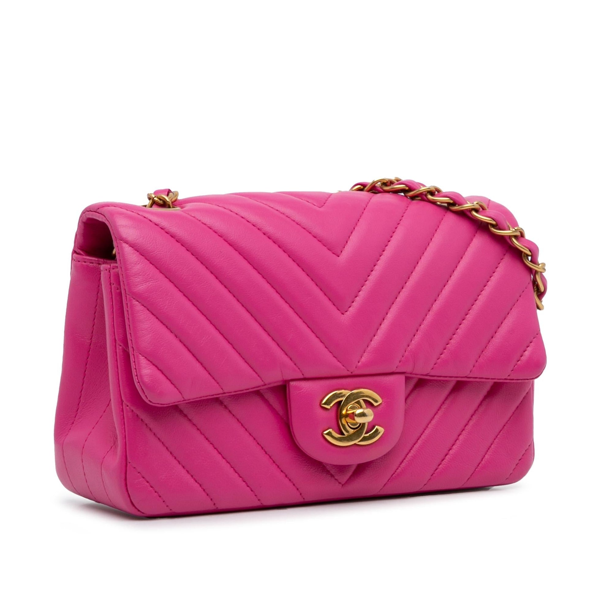 Chanel Chevron Quilted Lambskin Rectangular Flap SHG-nY0kHq Mini Bag
