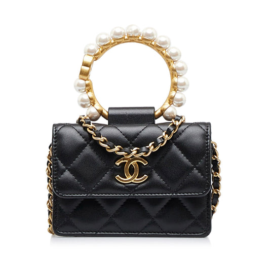 Chanel Pearl Crown On SHG-AvIaAb Clutch Bag
