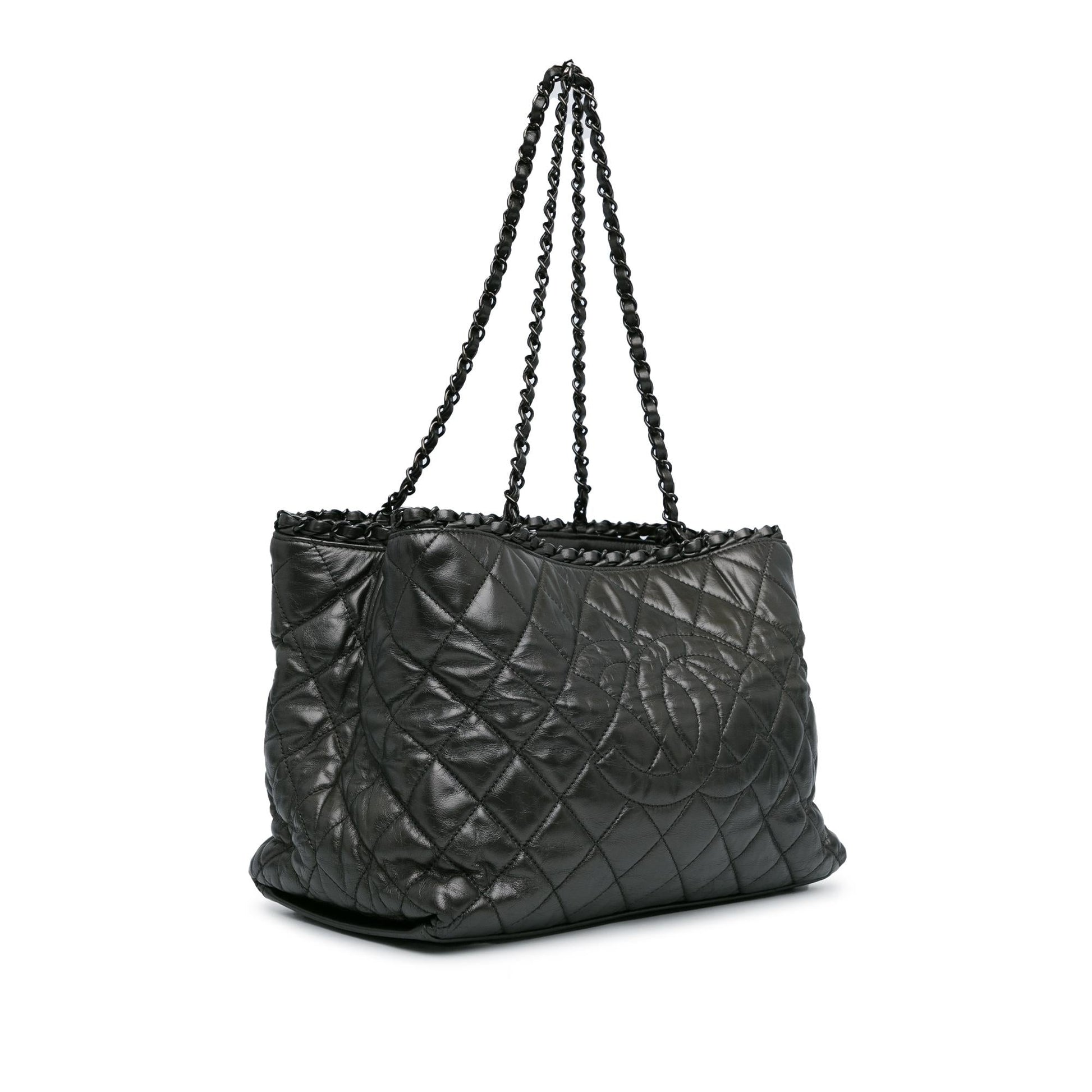 Chanel Quilted Aged Calfskin Me SHG-63pbEt Tote Bag