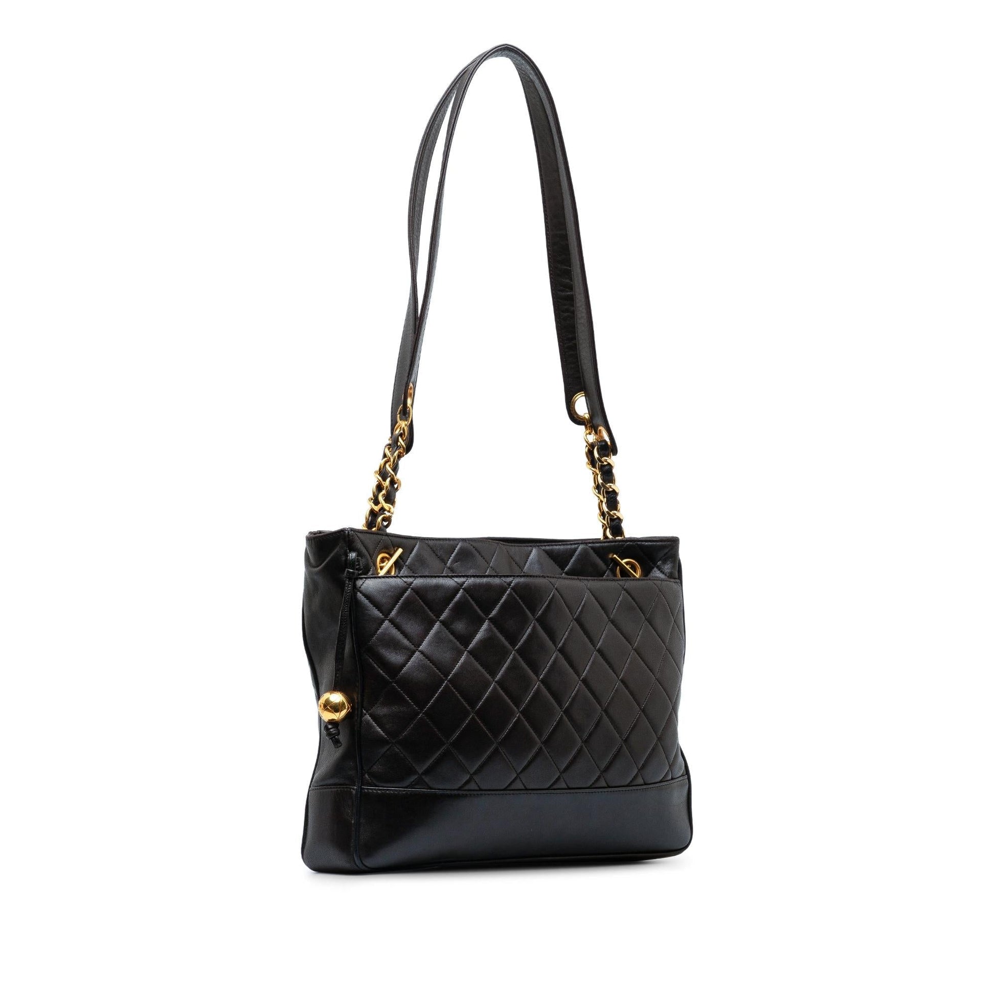 Chanel Quilted CC Lambskin SHG-4n8pB4 Shoulder Bag
