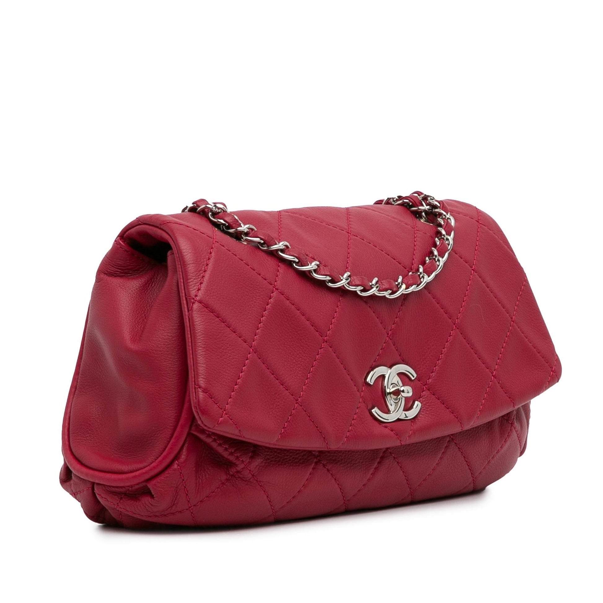Chanel Quilted Calfskin Curvy Flap SHG-lSn9g7 Handbag