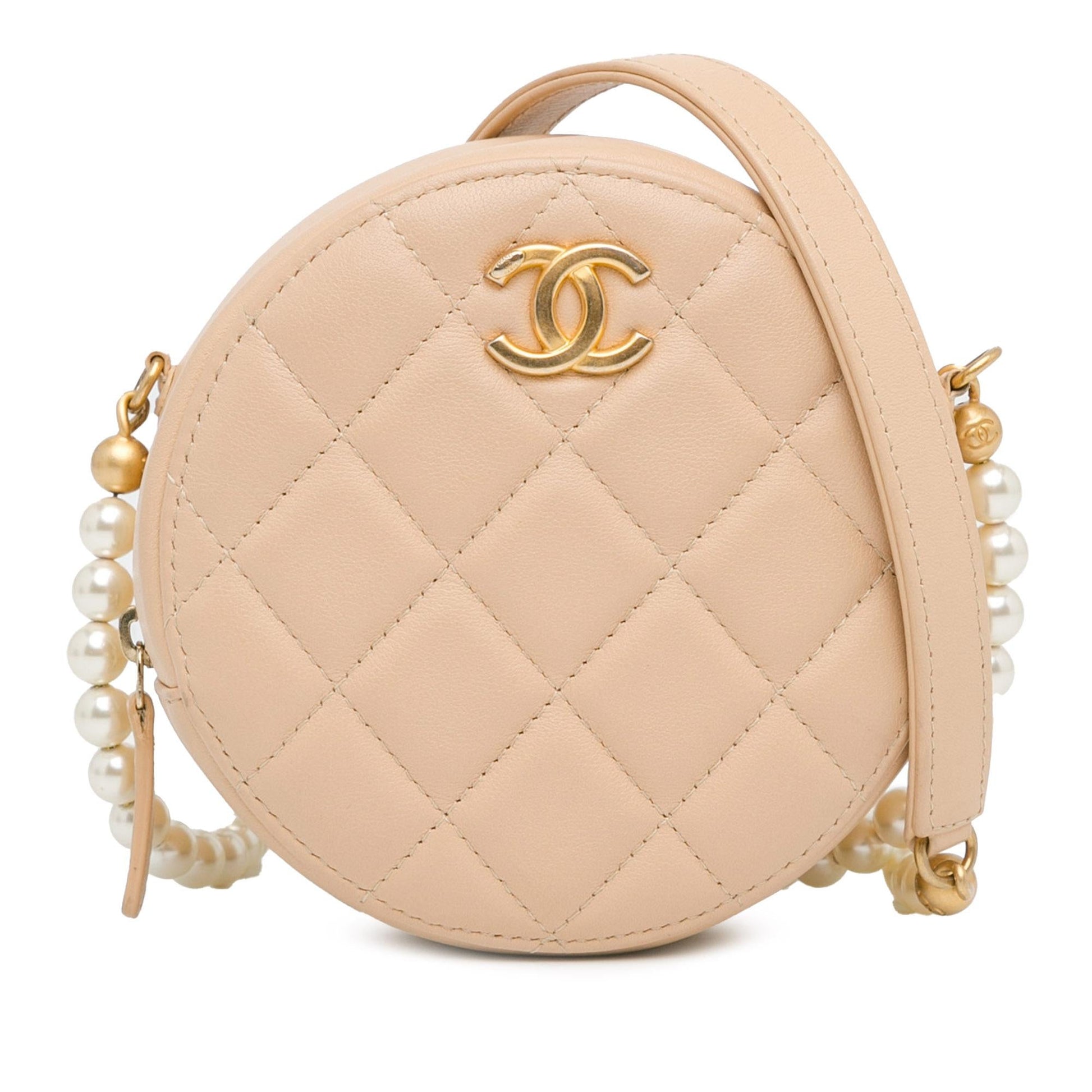 Chanel Quilted Calfskin Pearl Round SHG-4RAziC Clutch Bag
