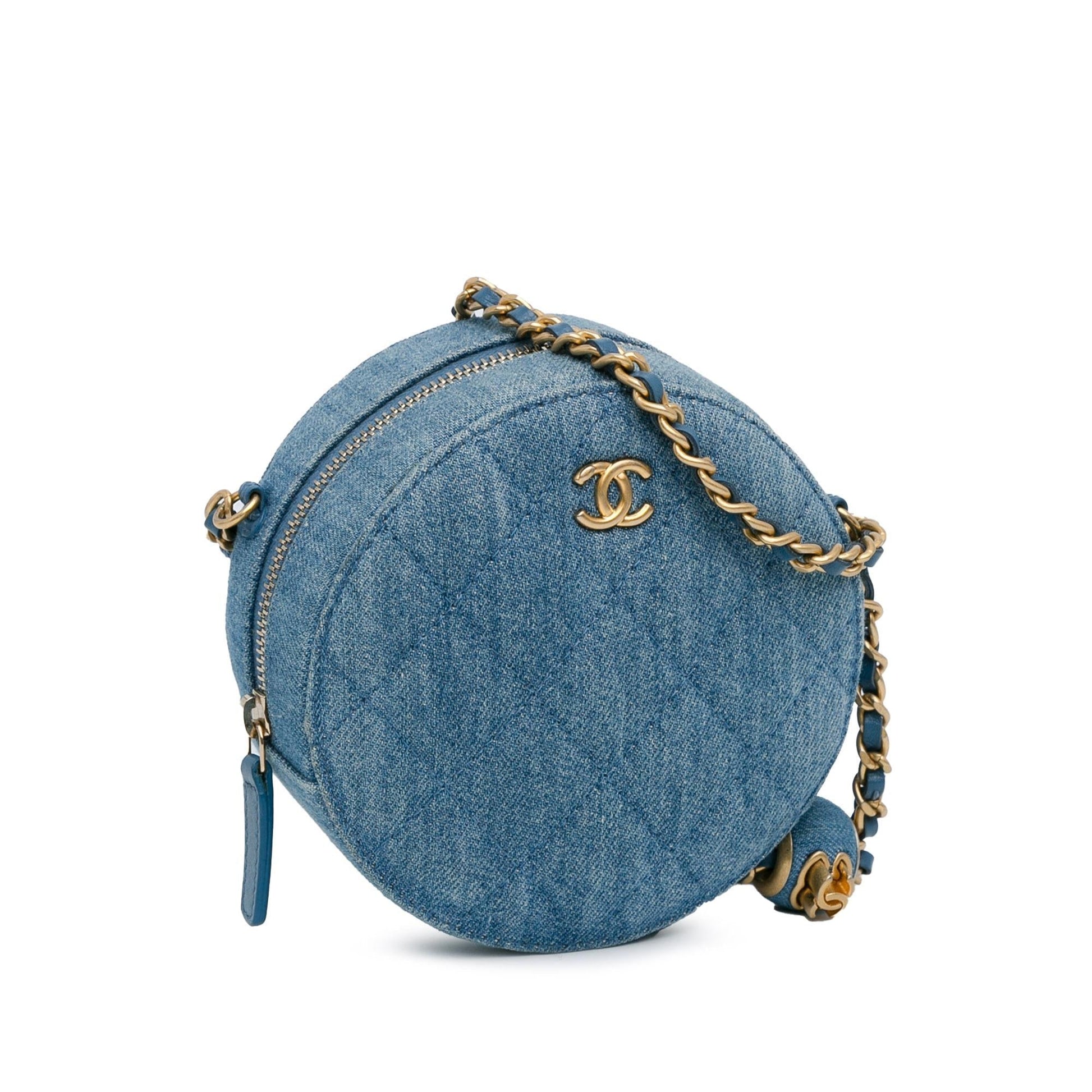 Chanel Quilted Denim Pearl Crush Round SHG-Lc62qo Clutch Bag