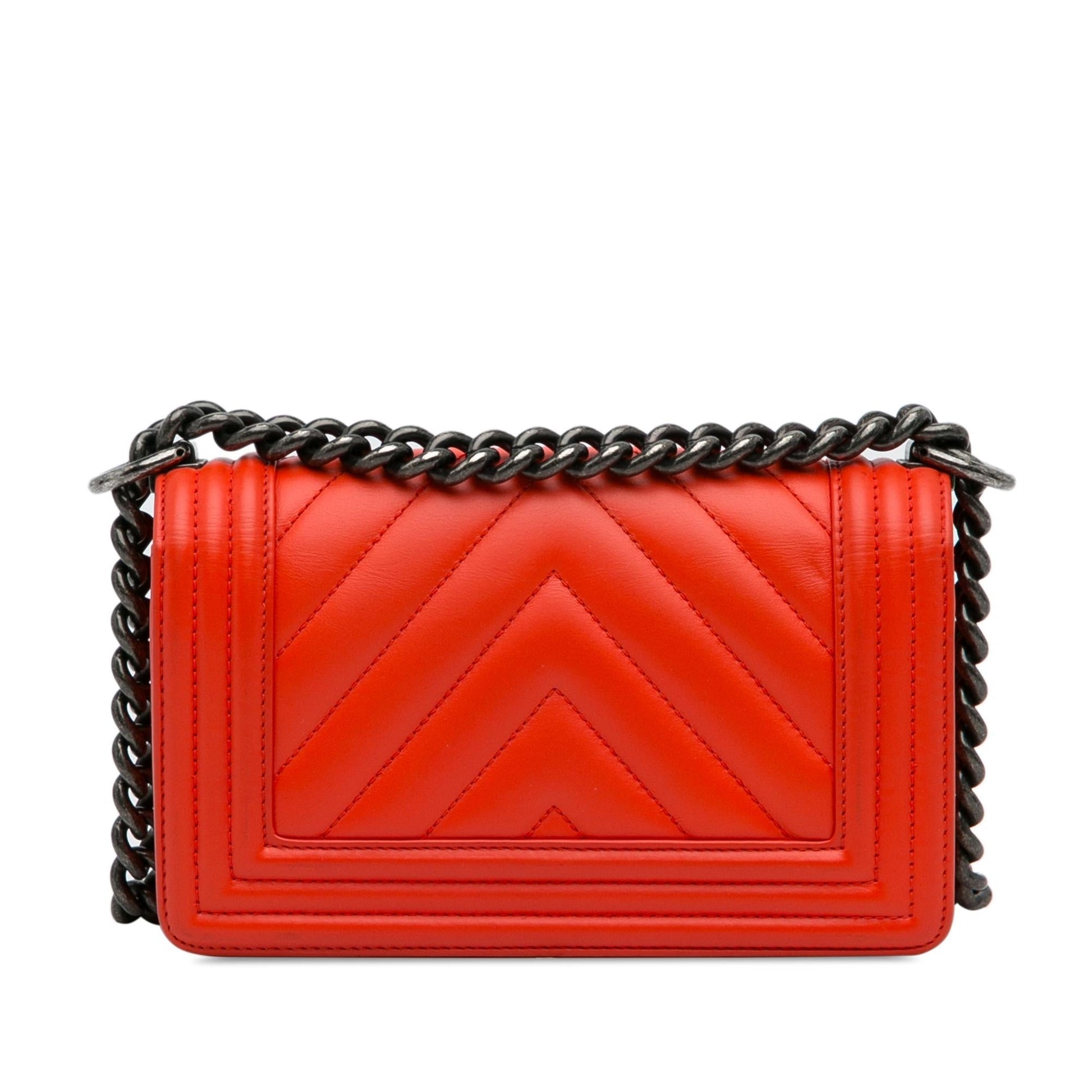 Chanel Chevron Boy Flap SHG-i5iuzh Small Shoulder Bag