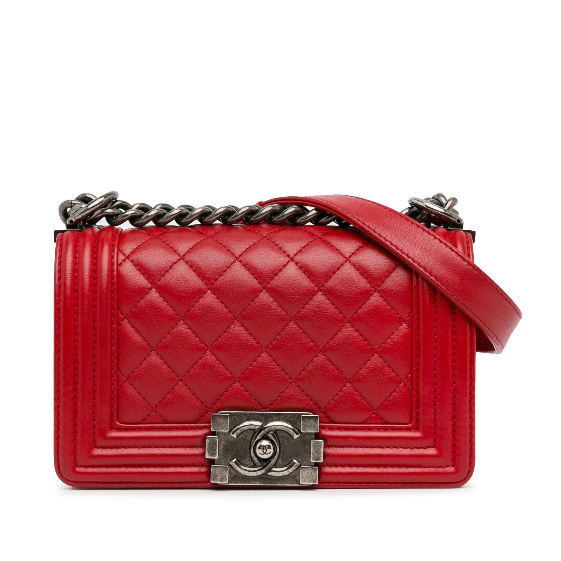 Chanel Lambskin Boy Flap SHG-S5WFuh Small Handbag