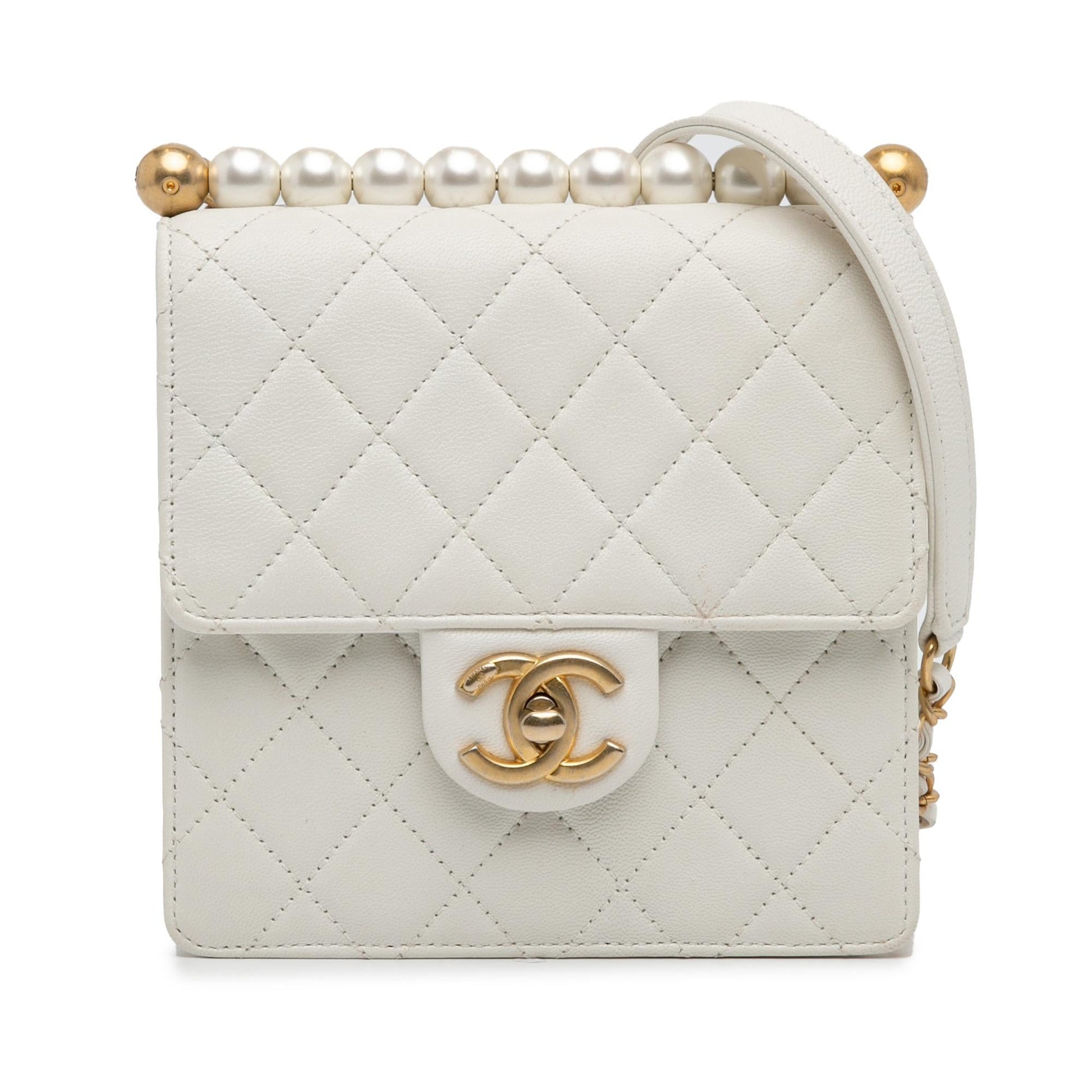 Chanel Lambskin Chic Pearls Flap SHG-xDvuPI Small Handbag