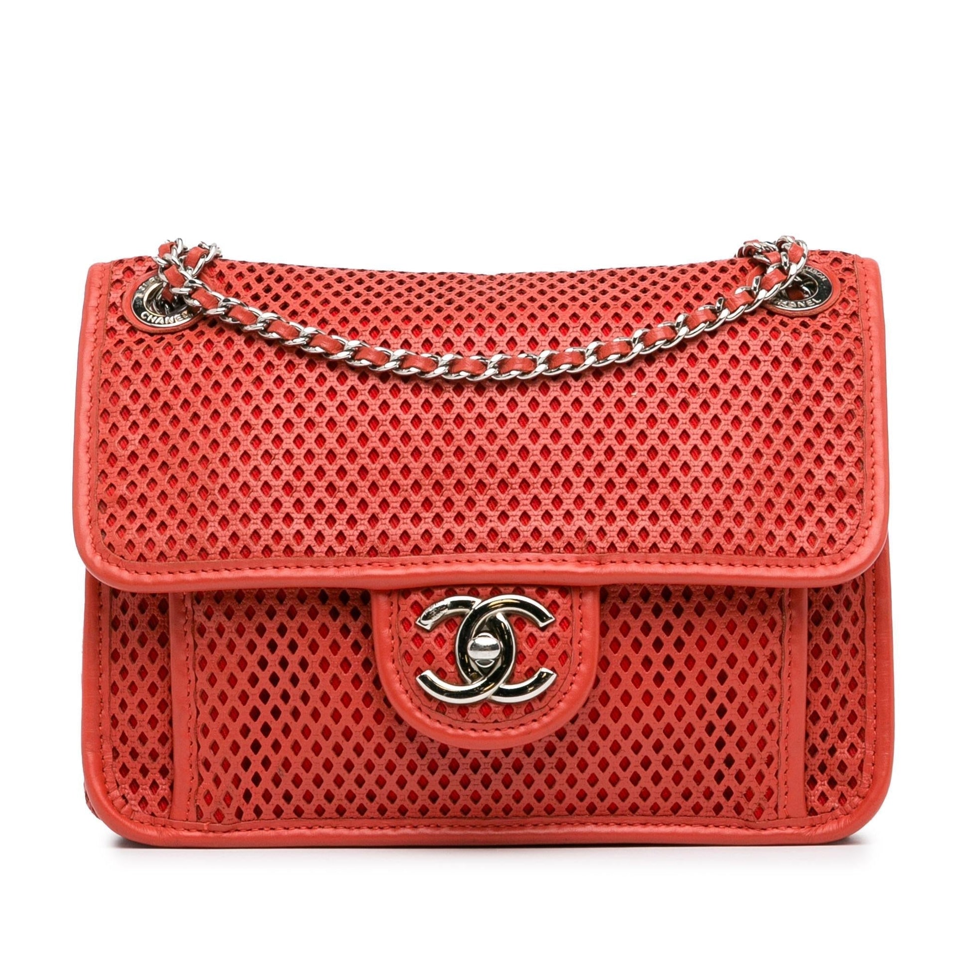 Chanel Perforated Calfskin Up Air Flap SHG-iEf845 Small Handbag