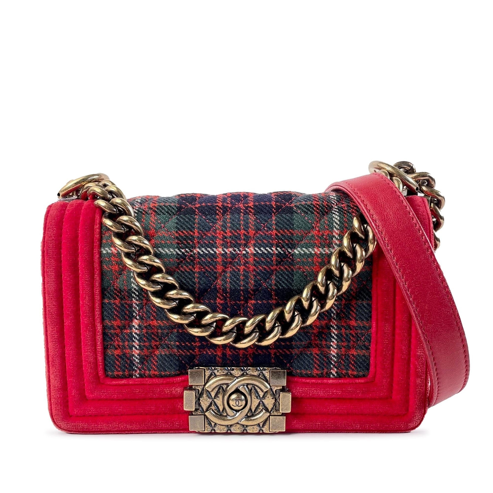 Chanel Velvet Boy SHG-yzvxxc Small Crossbody Bag