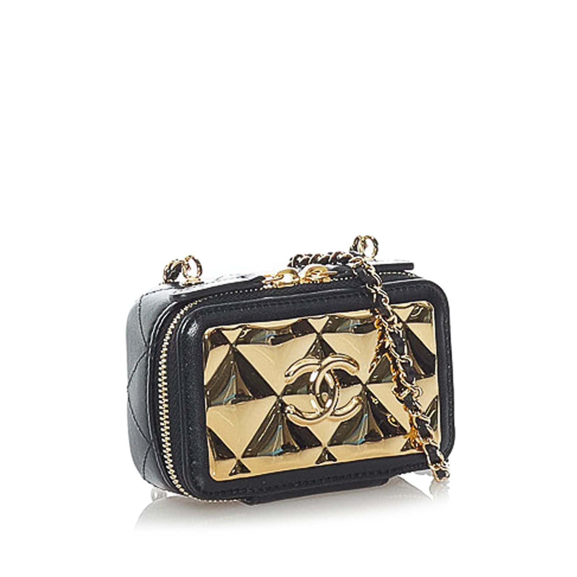 Chanel Square Classic Quilted Lambskin Flap SHG-DhK2mq Handbag