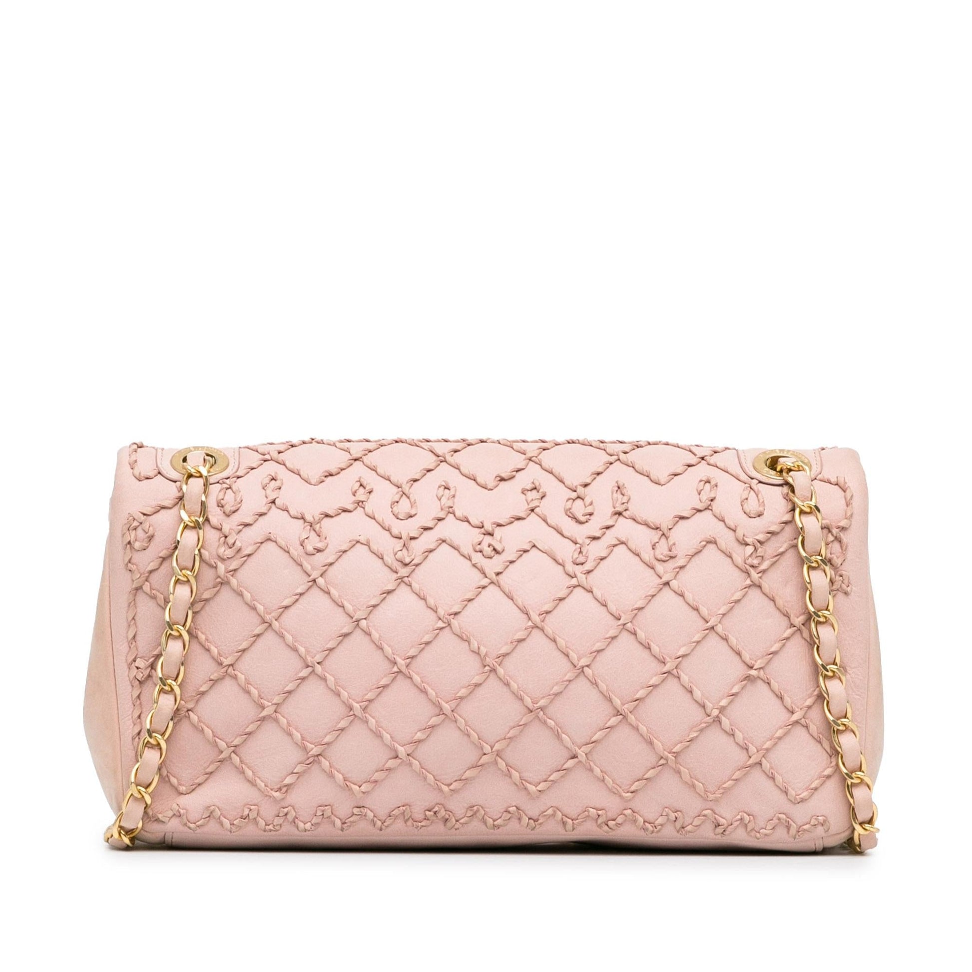 Chanel Twist Quilted Heart Flap SHG-uZx9EN Handbag