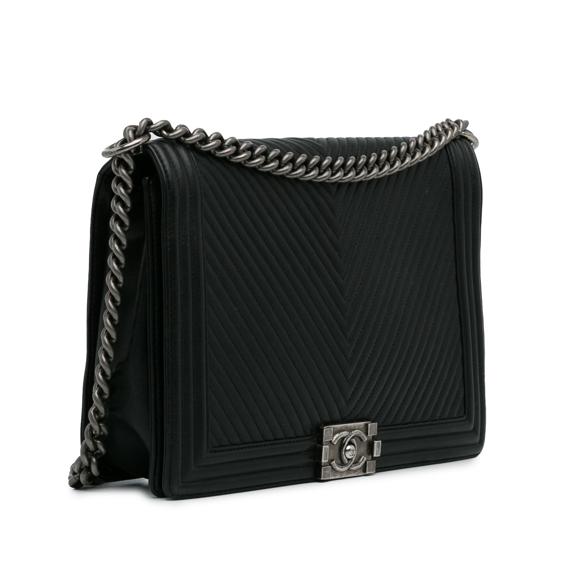 Chanel XL Chevron Boy Flap SHG-WQzfRD Handbag