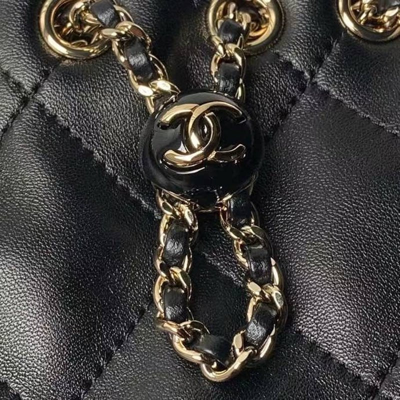 Chanel Chanel Bucket Bag Bg02773