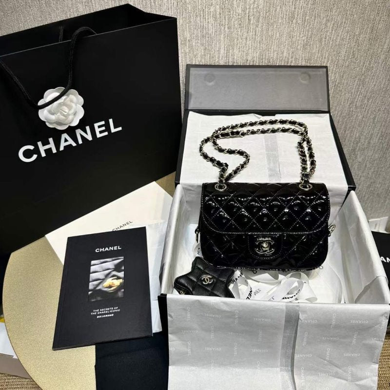 Chanel Chanel Flap Bag Bg02169 Handbag