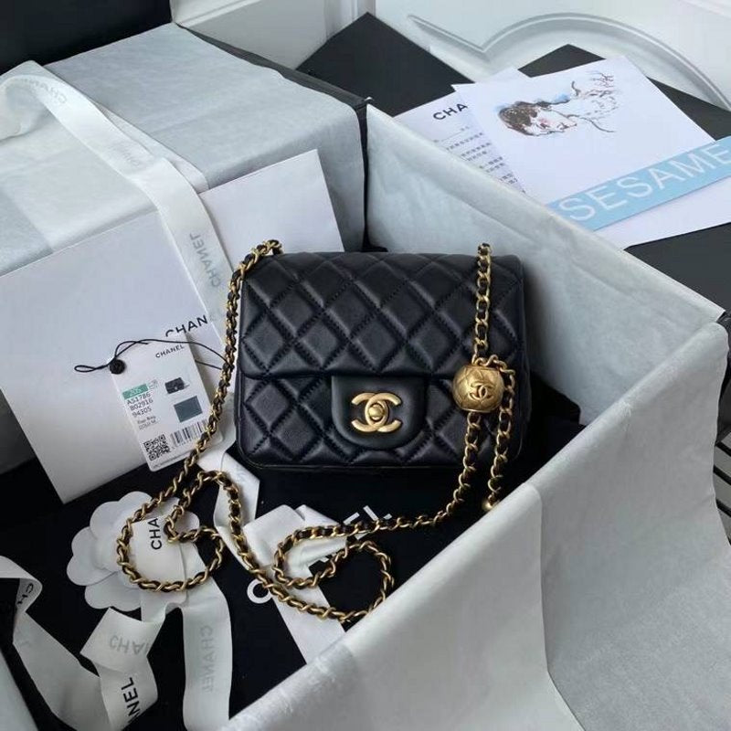 Chanel Chanel Flap Bag Bg02797 Handbag