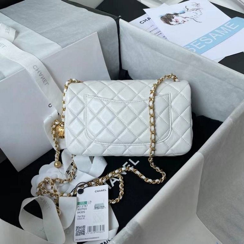 Chanel Chanel Flap Bag Bg02800 Handbag