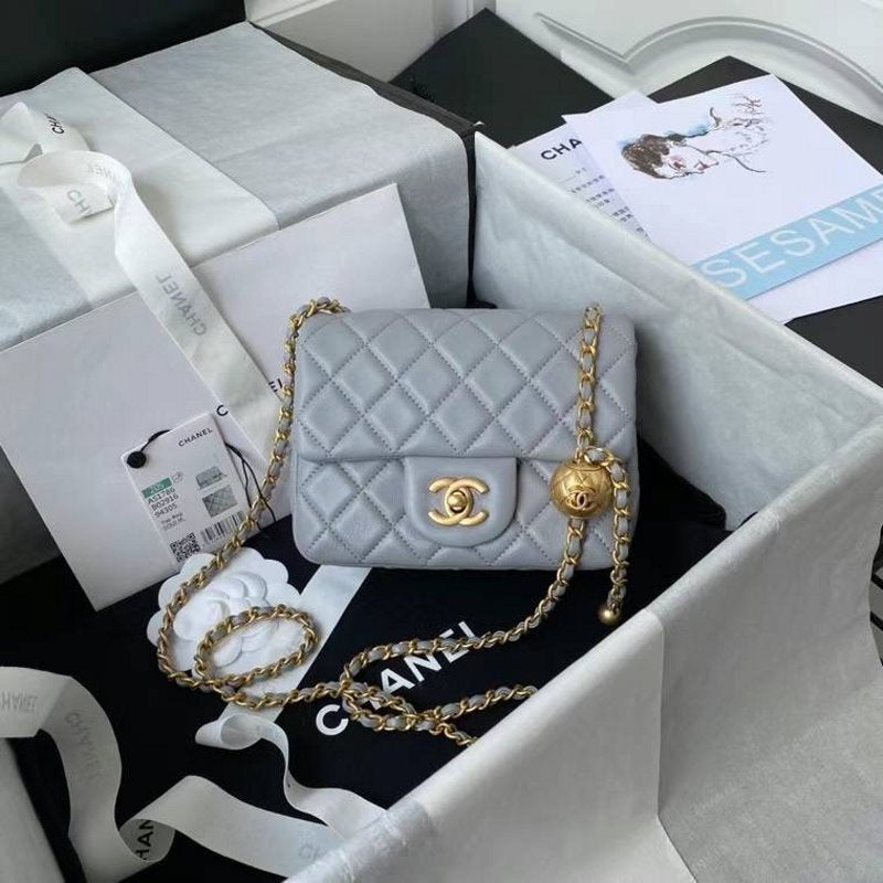 Chanel Chanel Flap Bag Bg02801 Handbag