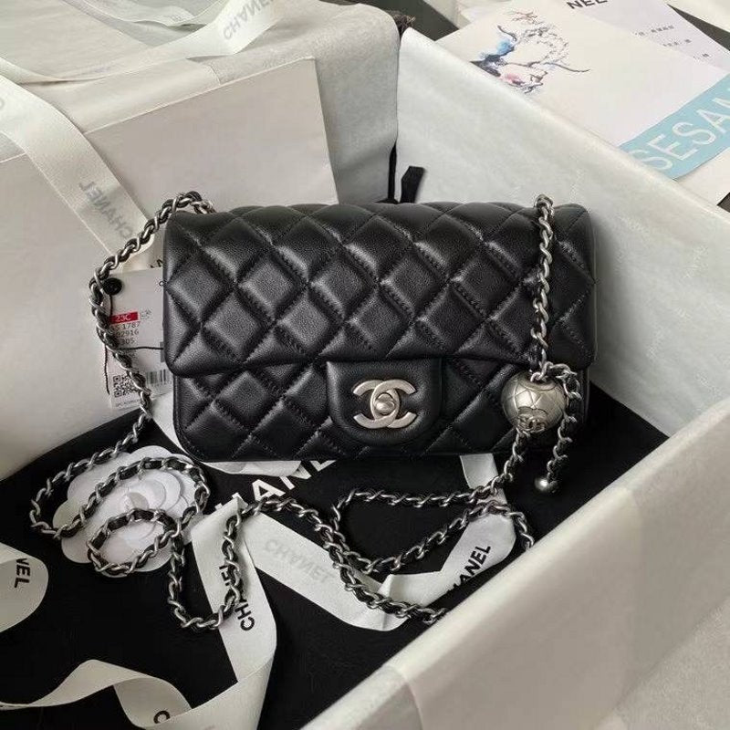 Chanel Chanel Flap Bag Bg02808 Handbag