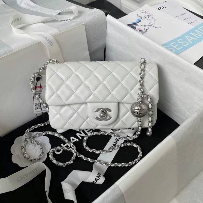 Chanel Chanel Flap Bag Bg02810 Handbag