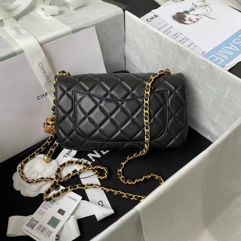 Chanel Chanel Flap Bag Bg02812 Handbag