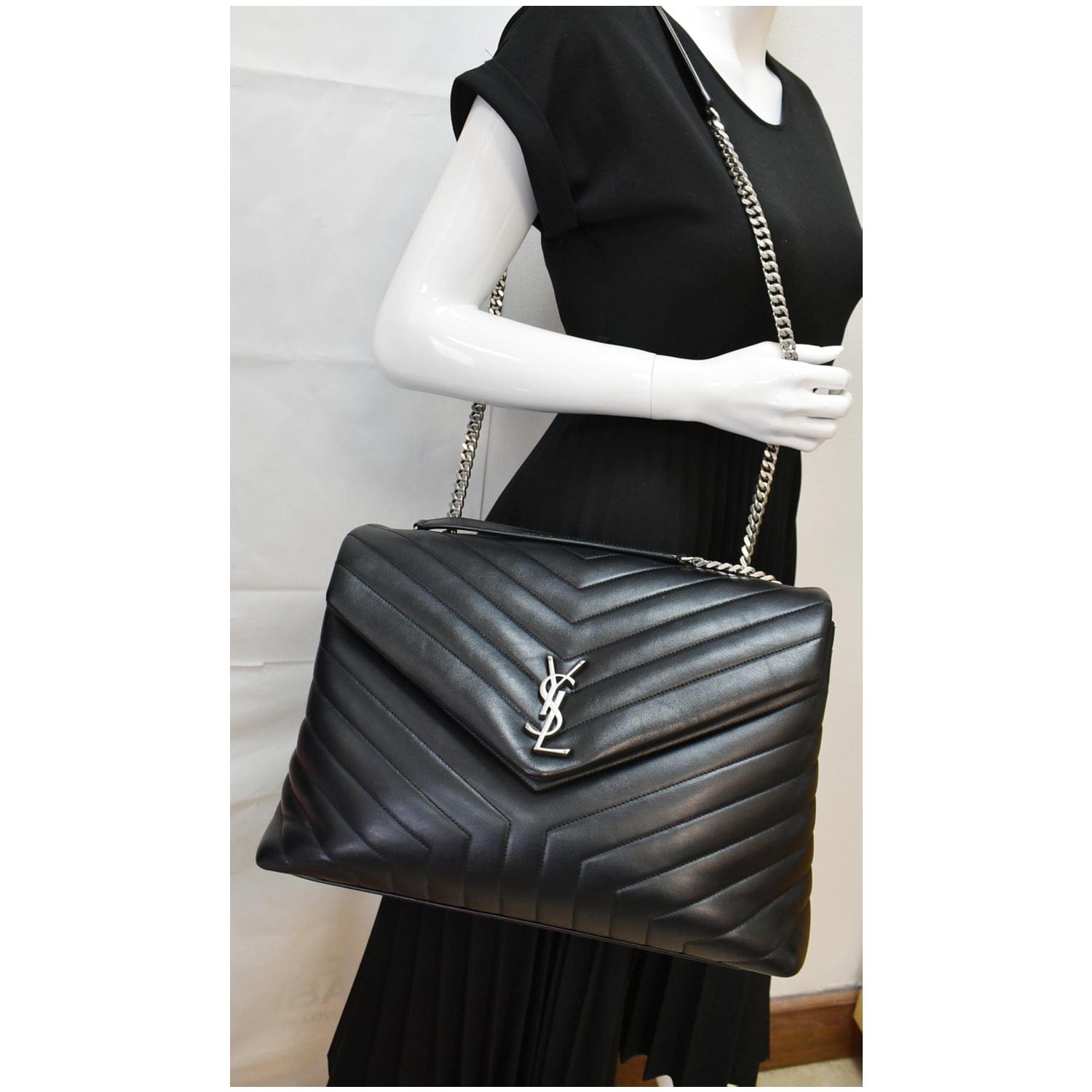 YSL Saint Laurent Saint Large Loulou Chain Shoulder Bag Leather Matelasse Bag Black