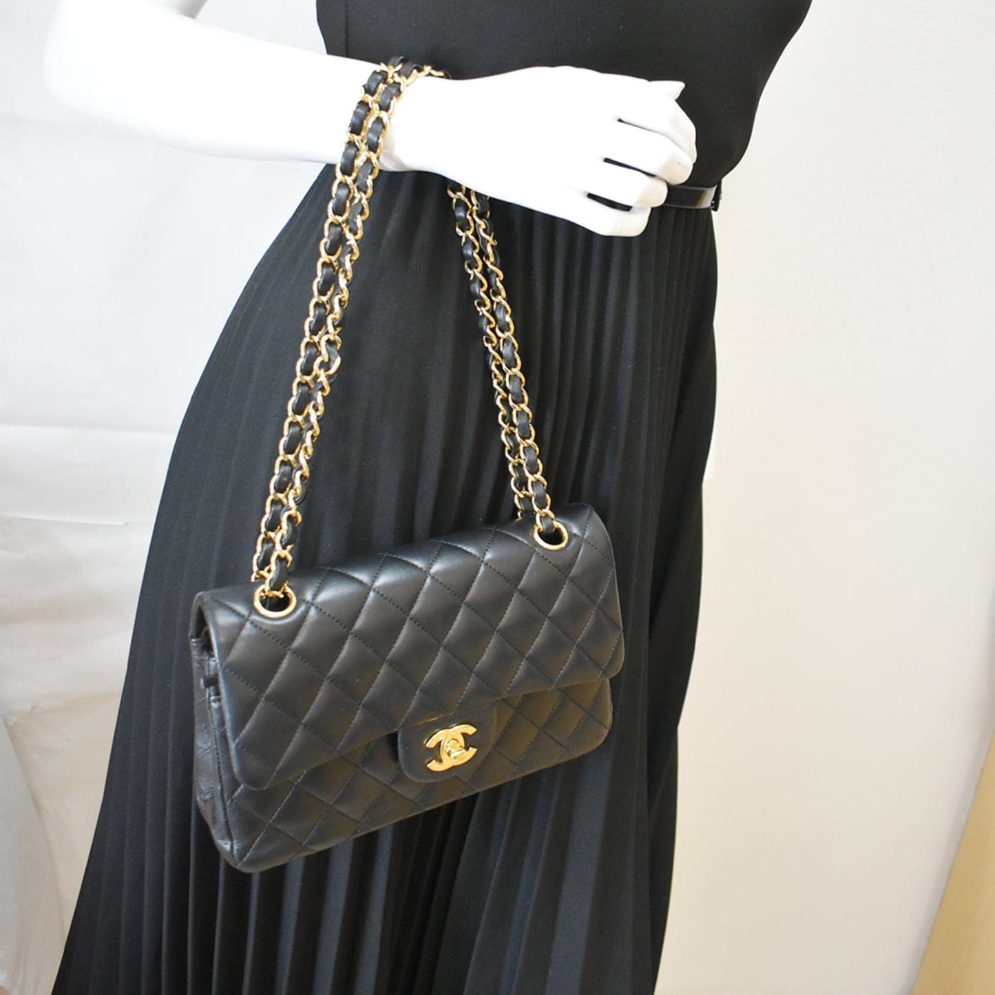 Chanel Classic Double Flap Shoulder Bag Hot Deals Leather Black