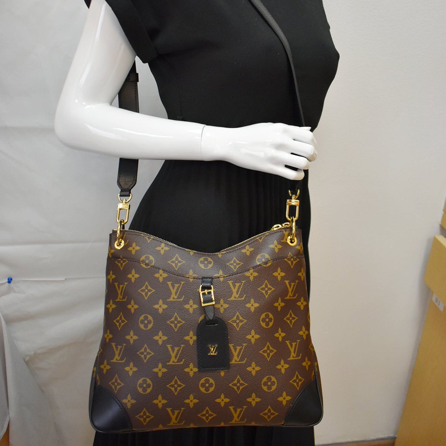 Louis Odeon Nm Mm Shoulder Bag Monogram Black
